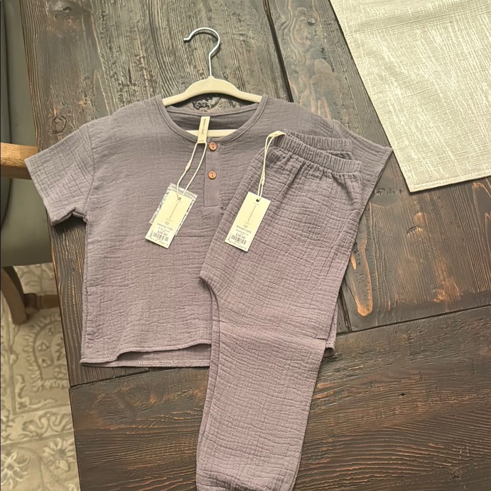 Quincy Mae Boys 2 Piece Set - Brand New